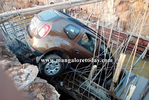  Drunken driving lands car in trench; no casualties 1